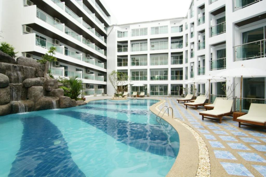 Dragon Beach Resort Jomtien Pattaya Esterno foto