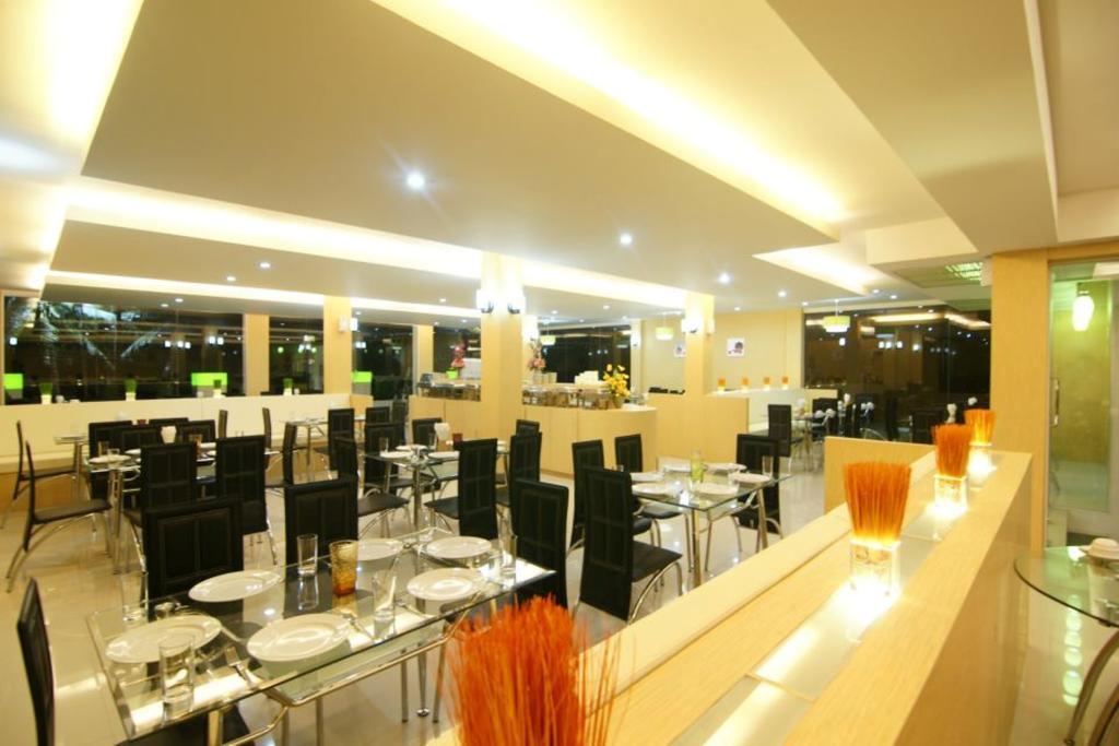 Dragon Beach Resort Jomtien Pattaya Esterno foto