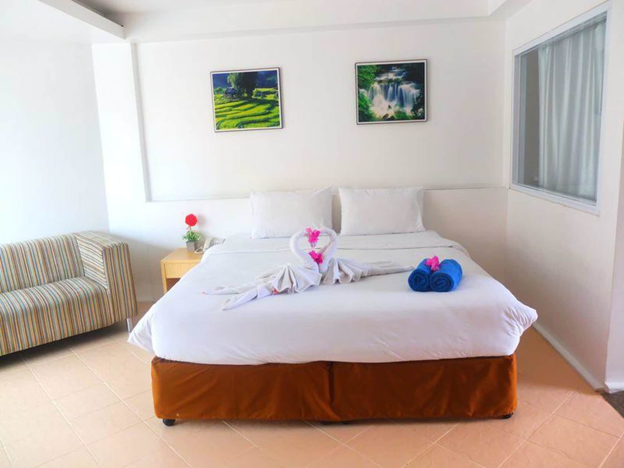 Dragon Beach Resort Jomtien Pattaya Esterno foto